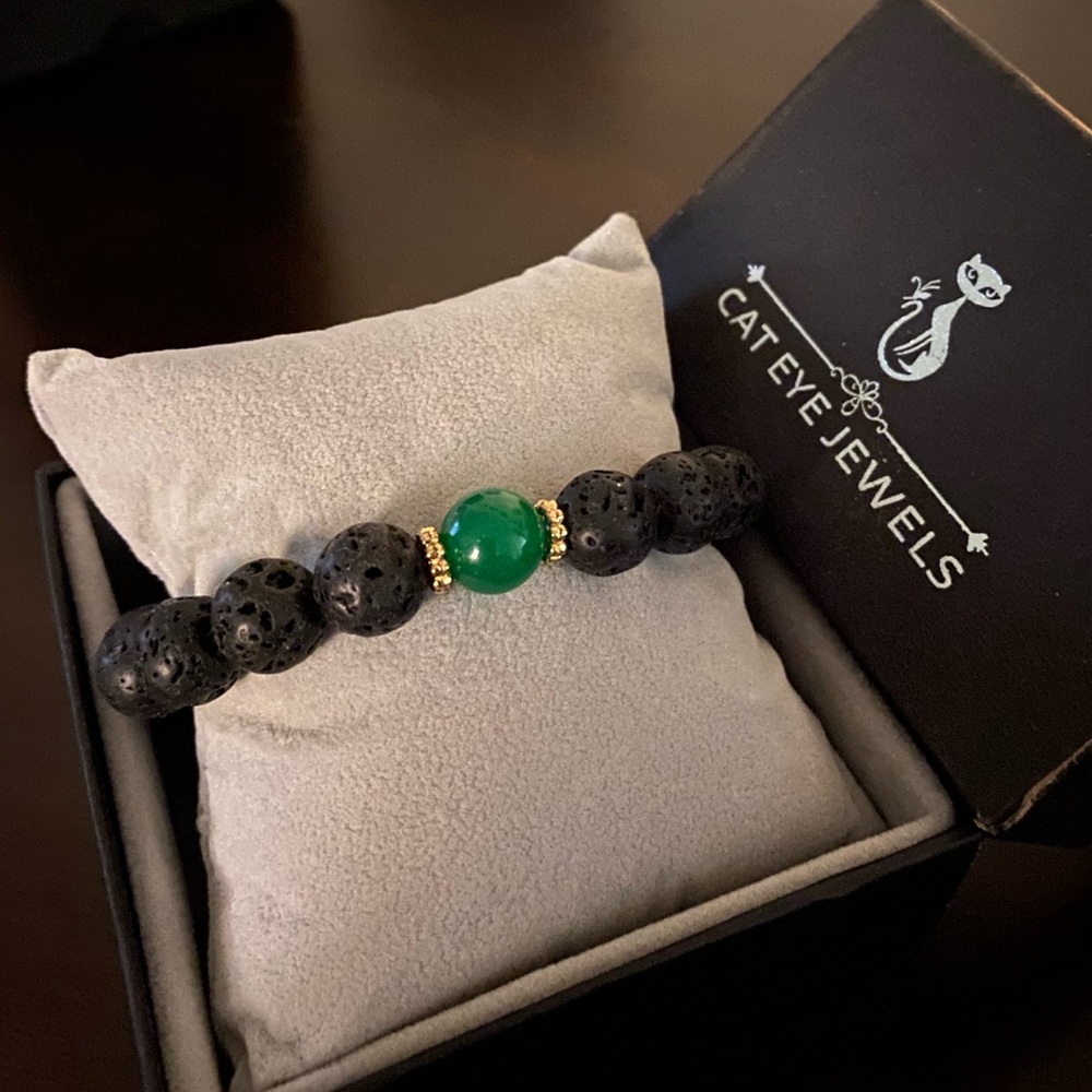 Lava Stone Mood Bracelet | Black Beaded Stretch Bracelet w/ Gift Box | Unisex - Picture 2 of 3